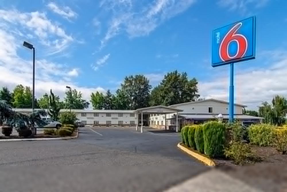 Motel 6 Gresham, Or - Portland Экстерьер фото